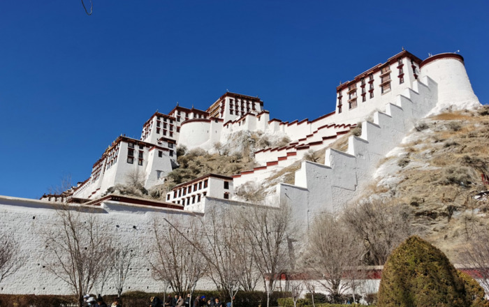 坐火车去西藏旅游一次大概需要多少钱【去西藏旅游一次大概需要多少钱自驾】