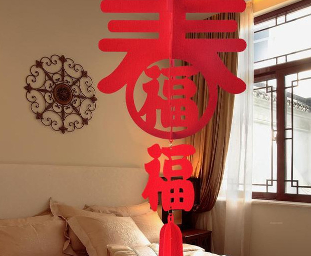 家里客厅长期挂纸灯笼行吗【过年买的小灯笼挂在客厅哪个位置好】