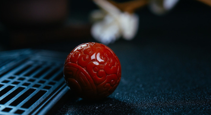 舒俱来和玉哪个好【舒俱来和翡翠能戴在一起吗】