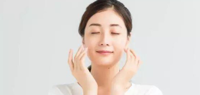 金盏花爽肤水正确用法【爽肤水的作用和功效】