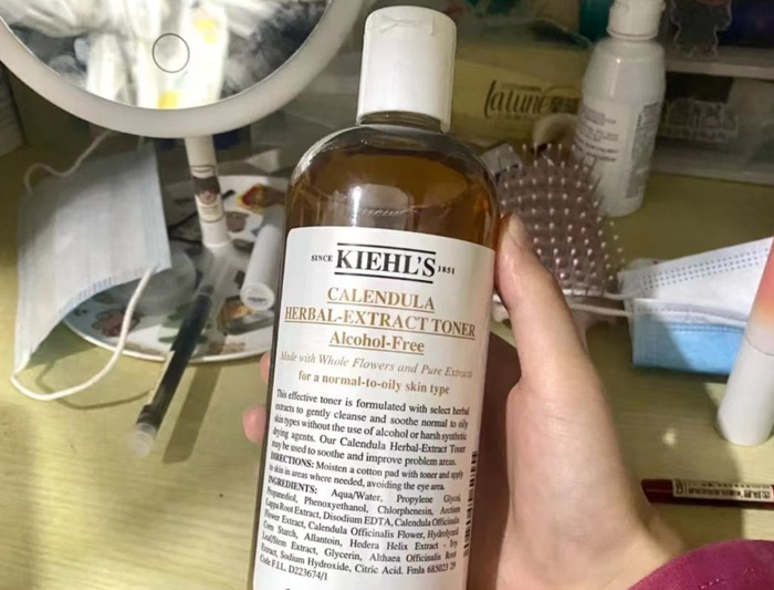 金盏花爽肤水正确用法【爽肤水的作用和功效】