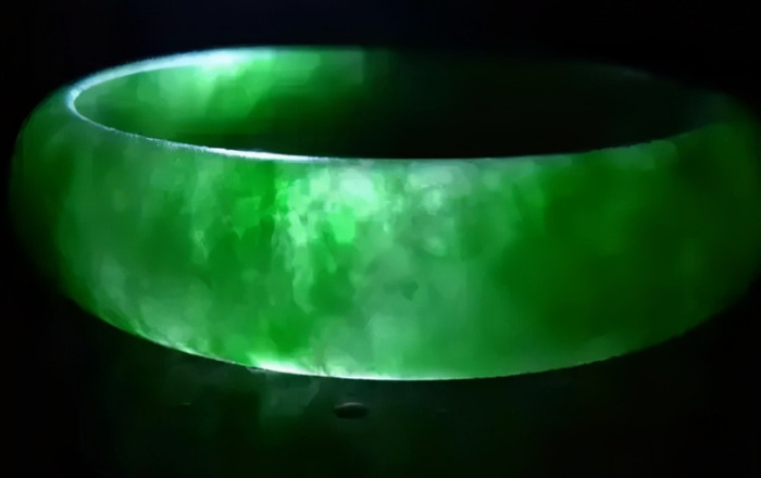 玉辨别真假的方法【鉴别玉的真假小窍门翡翠】