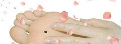 耳轮上长痣代表什么女【女的耳轮有痣】