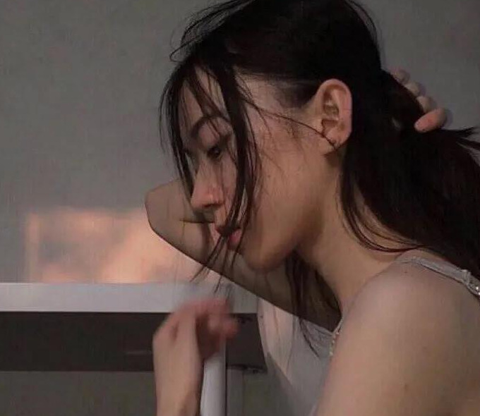 好看的qq头像真人【qq头像真人女生可爱 侧脸】