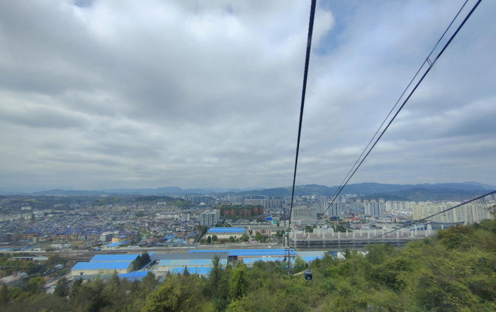 天门山索道太吓人了吧【天门山索道吓人吗】