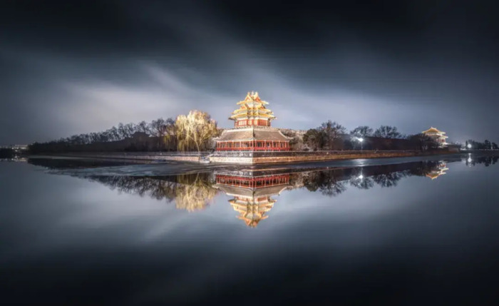 车流穿梭的图片夜景【车流穿梭的图片高清】