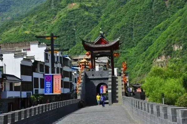 我走过玉门关外祁连山上飘的雪【我走过玉门关外祁连山上飘的雪的歌名】