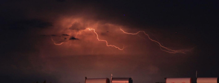 秋天下雨时的拍照技巧【秋季的雨天拍照技巧】