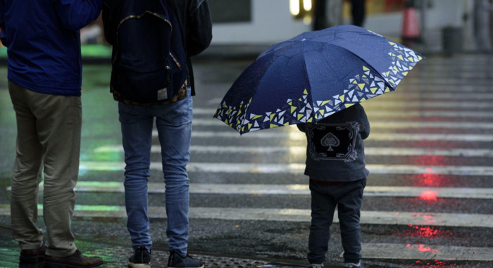 秋天下雨时的拍照技巧【秋季的雨天拍照技巧】