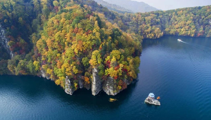 吉林秋季旅游必去十大景点【十大赏秋景点推荐】